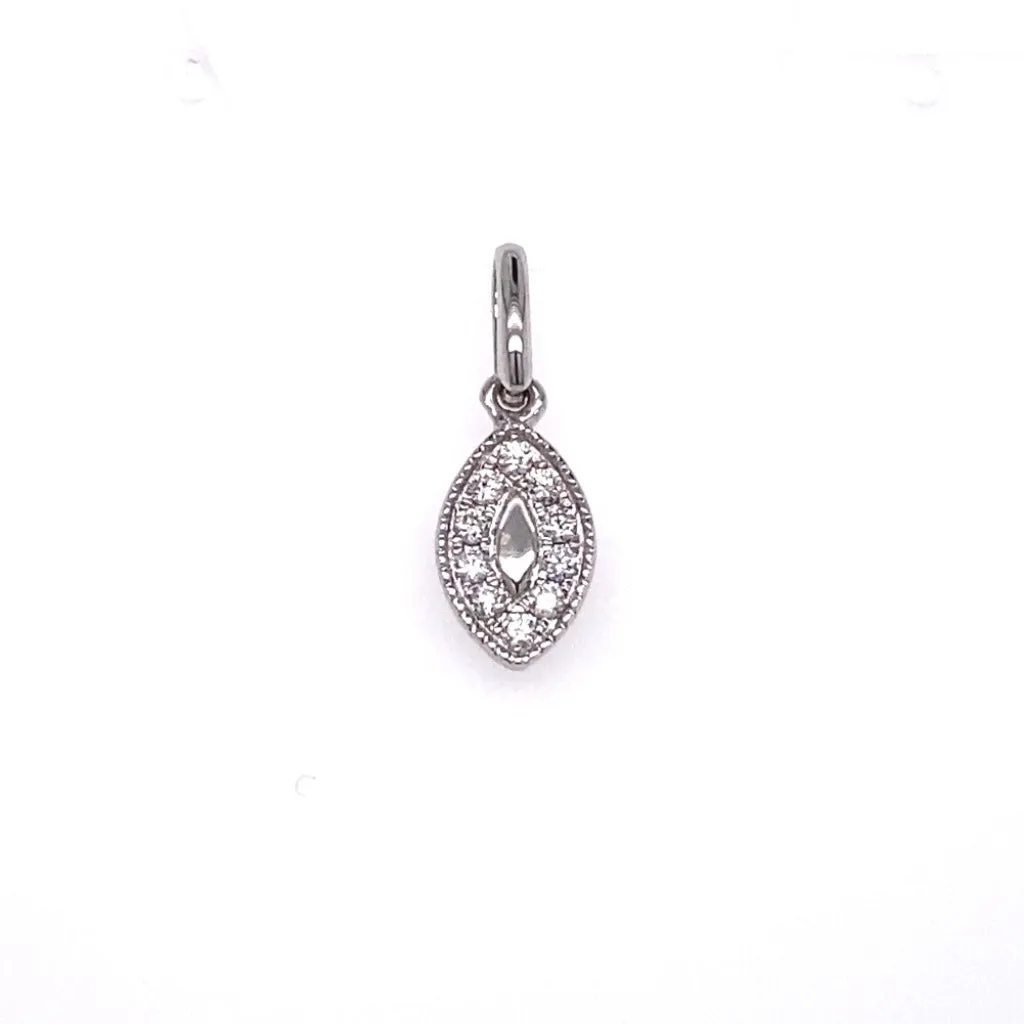 .10ctw Diamond pendant 10kt White gold