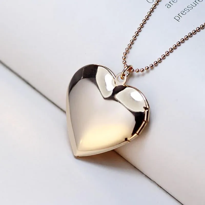 Charming Love Heart Pendant Necklace