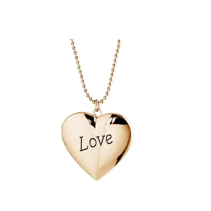 Charming Love Heart Pendant Necklace