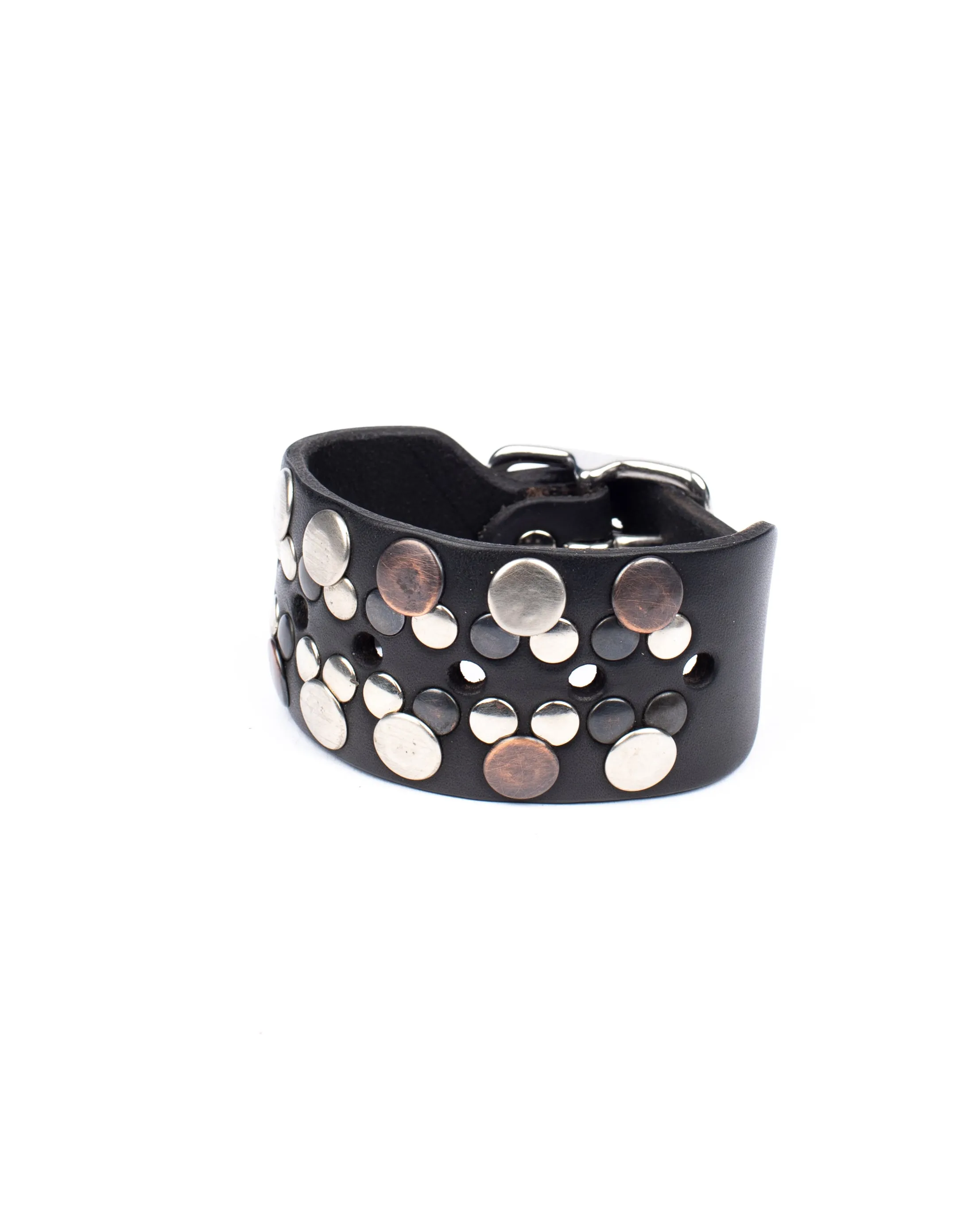 Classic buckle cuff studded