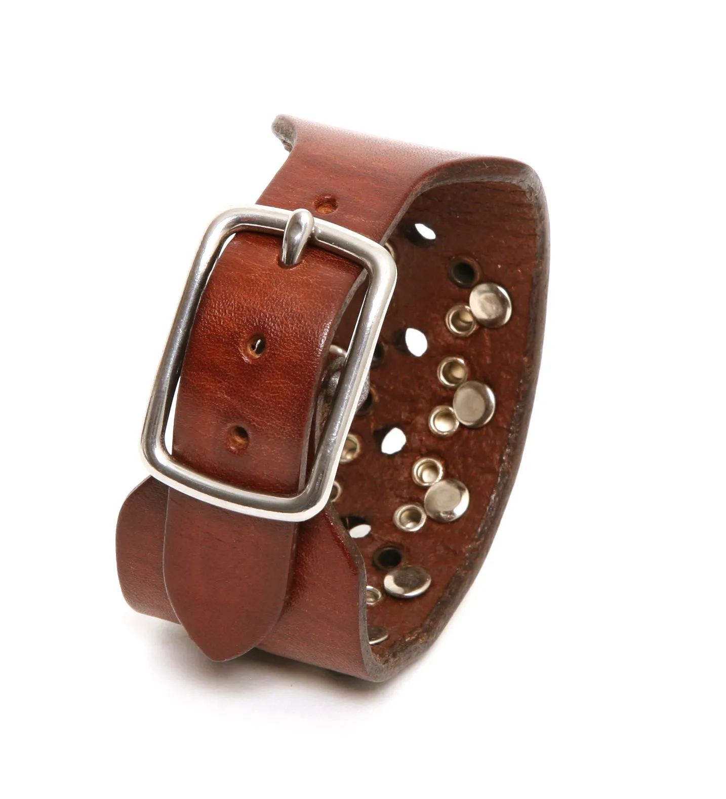 Classic buckle cuff studded