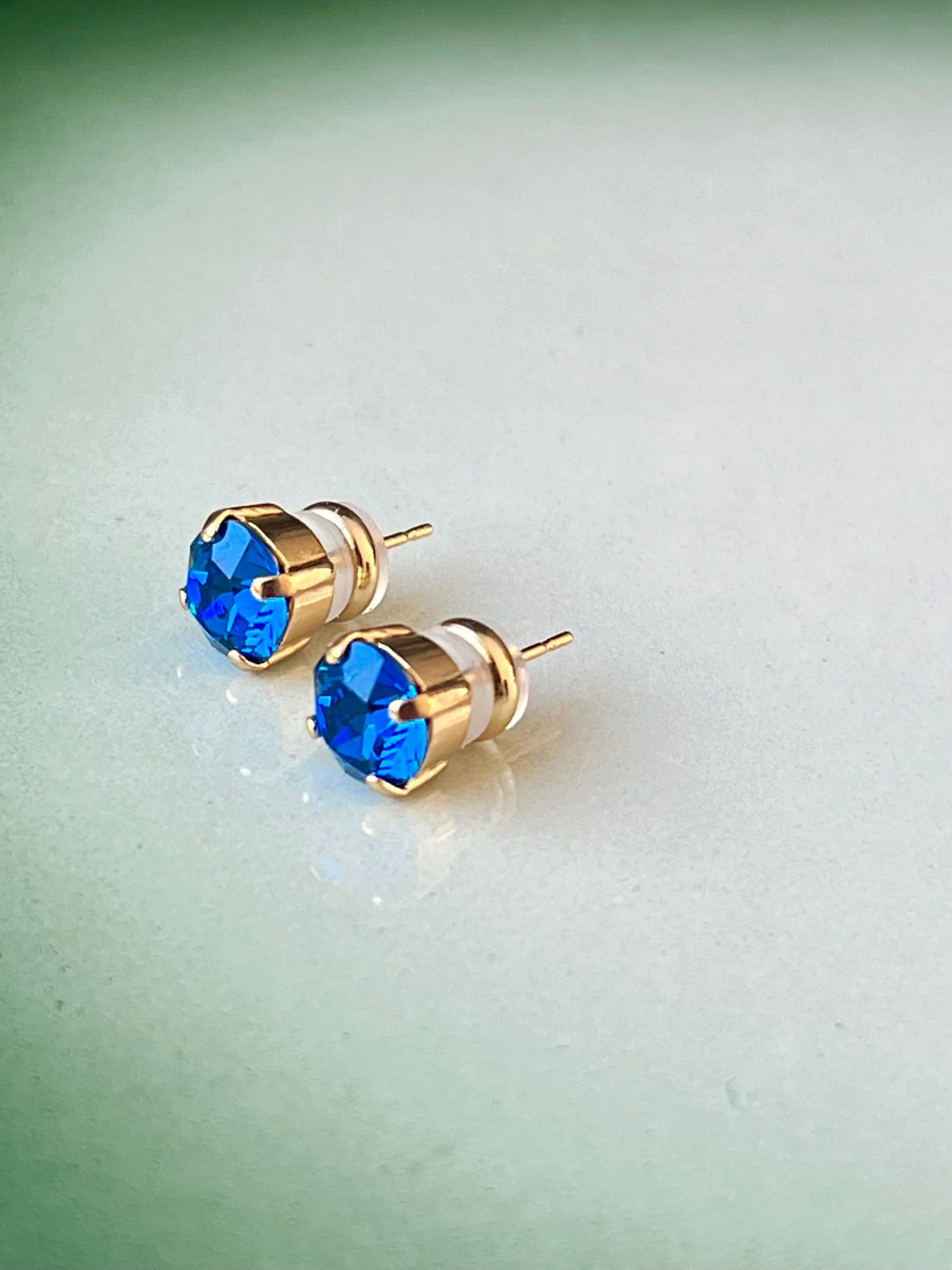 Classic stud earrings - capri