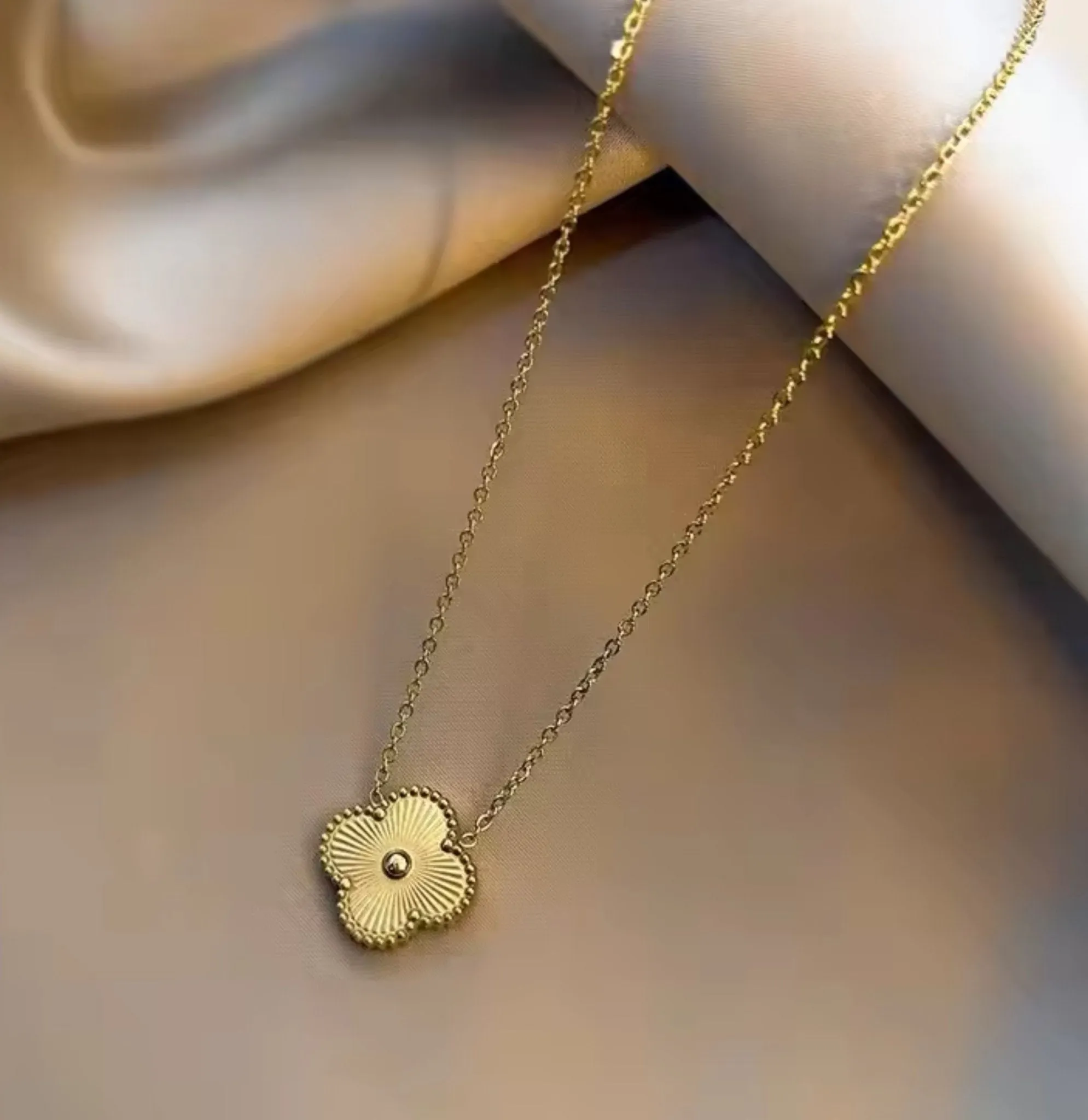 Cute clover necklace for women