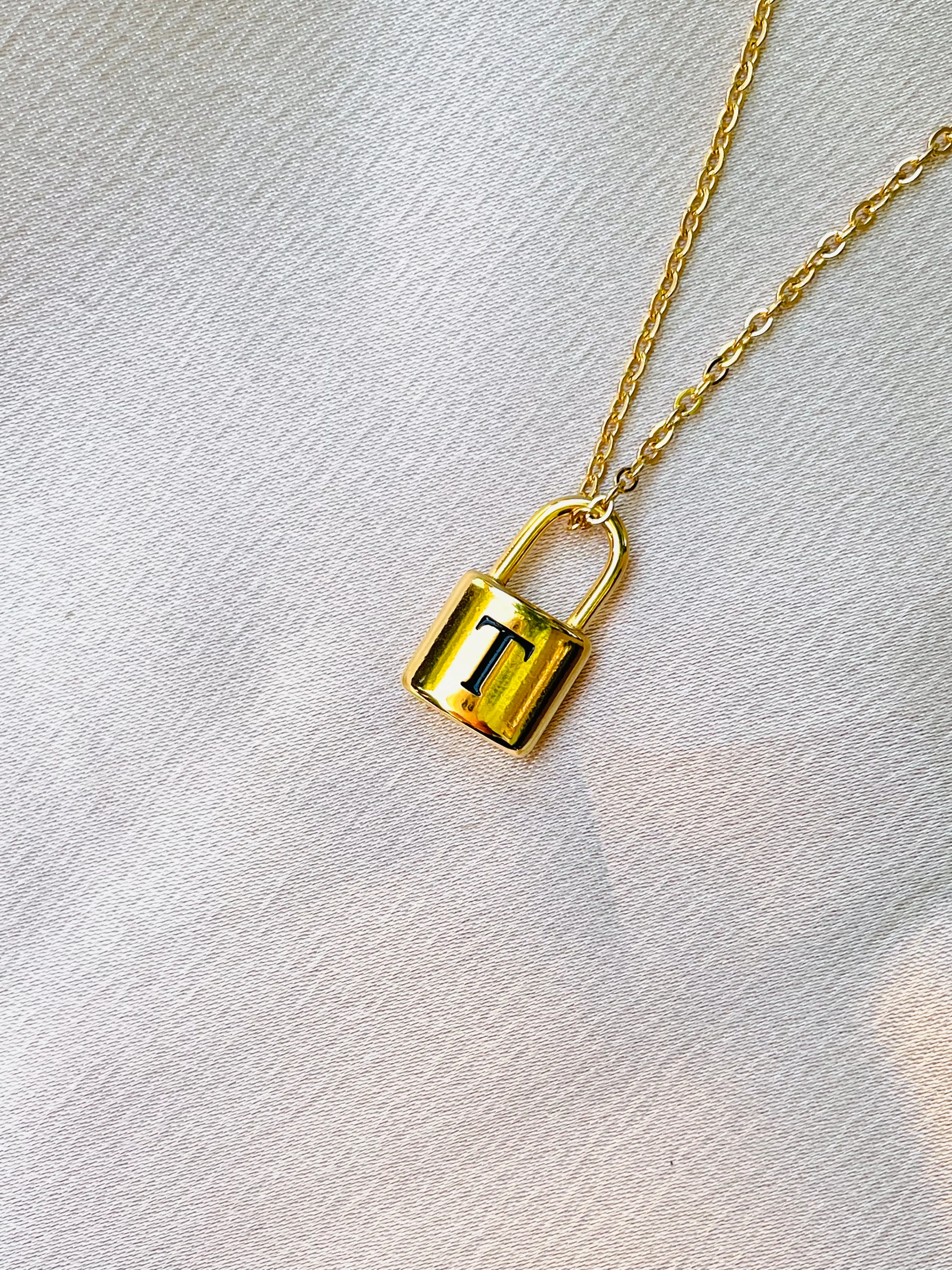 Initial letter necklace,gold chain lock#-0868SSN-08