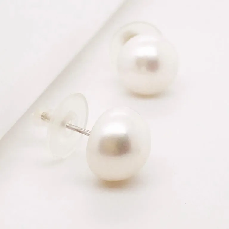 Pearl Button Stud Earring